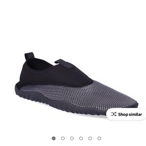 Black and Gray Men's Water Shoes
